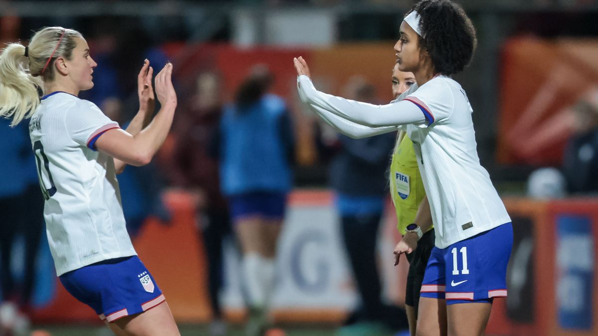 Droom Ajax-speelster Lily Yohannes (17) komt uit tijdens pikant weerzien met Oranje Leeuwinnen