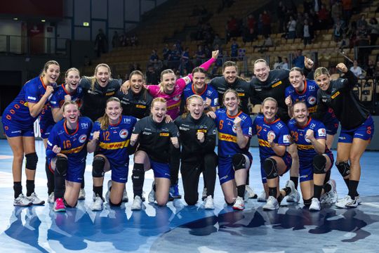 Handbalsters met record op zak naar hoofdronde EK: 'Dat zegt veel over hun karakter'