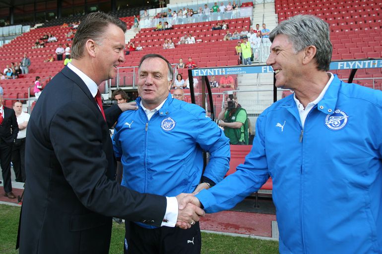 Bekende Nederlandse coach doet boekje open over ruzie met Louis van Gaal: 'Dat vond ik vervelend'