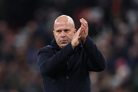 Grote zorgen om situatie Arne Slot: trainer 'onder streng toezicht' na nieuwe domper Liverpool