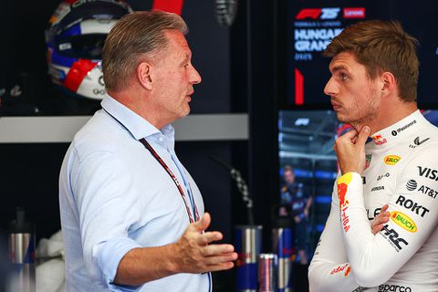 Afwezige Jos Verstappen spreekt vertederd over 'lieverd' Max: 'Zonder hem zou het saaier zijn'