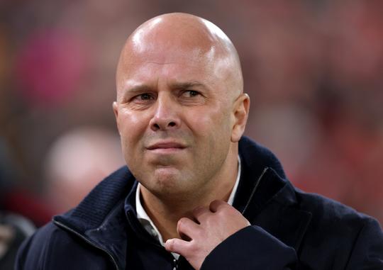 Arne Slot krijgt met Liverpool in Premier League nieuwe klap door grote fout Virgil van Dijk