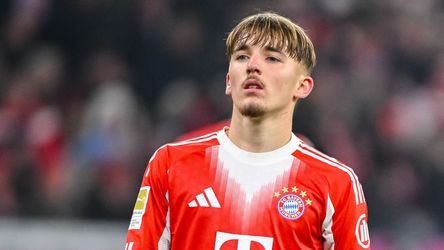 Piepjong megatalent (17) van Bayern München verklaart liefde aan andere club: 'Ik hoop dat dit tussen ons blijft'