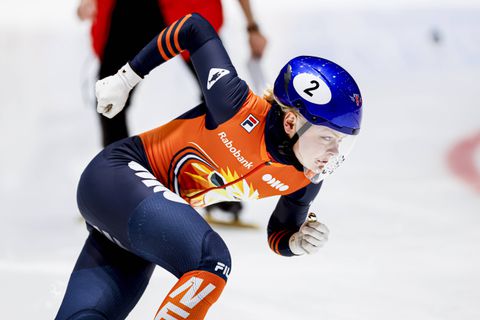 Shorttrackster Xandra Velzeboer neemt opvallend besluit op slotdag NK: 'Ik ben gewoon vermoeid'