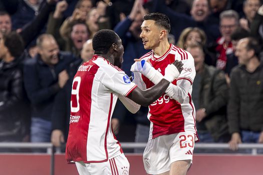 Brian Brobbey vond dat zowel Ajax als PSV het 'best wel goed deden'