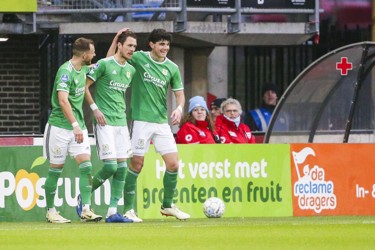 Dodelijk effectief PEC Zwolle wint op bezoek bij Sparta Rotterdam