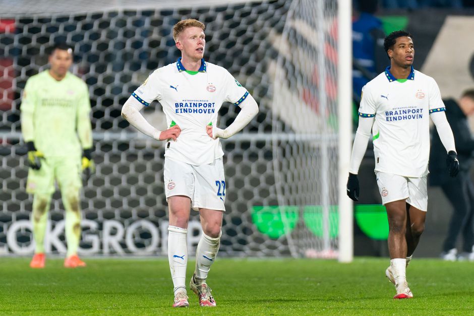 Clublegende PSV kijkt met angst naar bibberende achterhoede: 'Het duurde eigenlijk te lang'