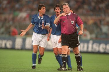 Oud-toparbiter deelt hilarische anekdote over Clarence Seedorf in 'meest bizarre duel ooit'