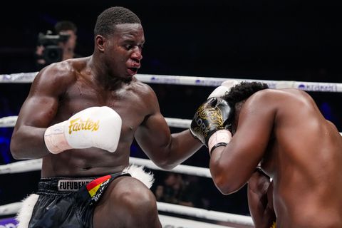 'Ik krijg kippenvel van hoe je er over praat': Glory-vechter (25) droomt van kickbokshistorie