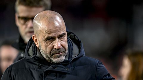 Peter Bosz bijt van zich af na recordnederlaag PSV: 'Ook dan hadden we geen ander resultaat behaald'