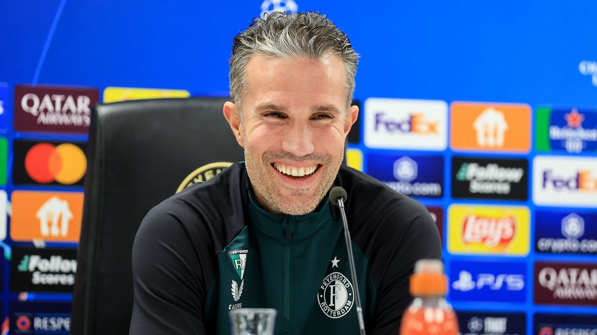Robin van Persie weet oorzaak van blessuregolf Feyenoord: 'Ik kan dat aardig beoordelen met mijn ervaring'