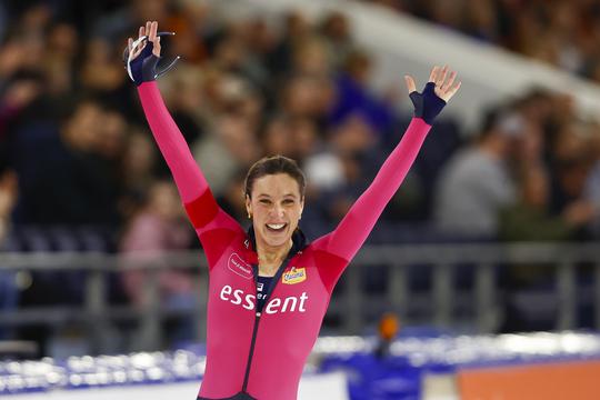 Topschaatsster Schulting zet grote stap in 'zwaar bewogen jaar': 'Ik heb een andere Suzanne gezien'