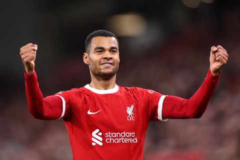 Liverpool herovert koppositie dankzij doelpuntenmaker Cody Gakpo