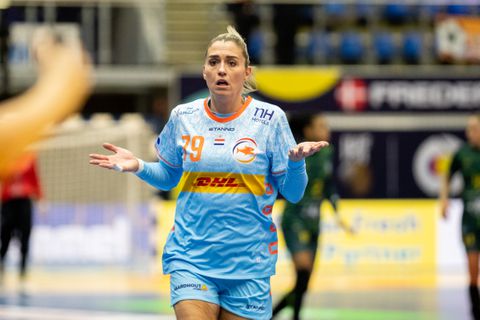 Estavana Polman bezorgt handbalsters Oranje slecht nieuws: 'Daarom is ze niet mee naar Portugal'