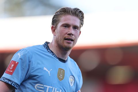 Bekende journalist dropt voetbalbom in Engeland: Kevin de Bruyne kan Manchester City veel pijn doen