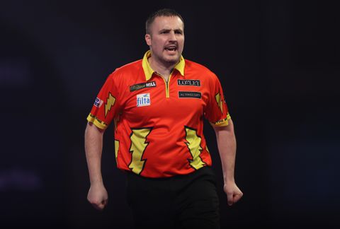 Topdarter doet opvallende onthulling over karige loonstrook tijdens het WK darts