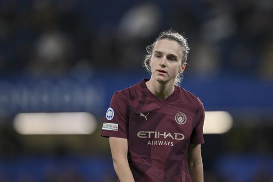 Discussie rond 'subtiel verschil' in mannen- en vrouwenvoetbal: 'Het is één van de factoren'