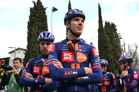 'Zeldzame blessure' kost Nederlandse wielrenner Ronde van Vlaanderen: 'Dat maakt het nog verwarrender'