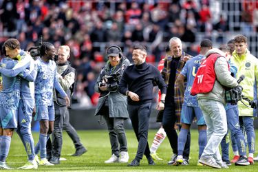 Ajax speelt in thuiswedstrijd tegen NAC met speciale shirts door nieuwe gedragscode