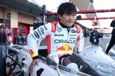 Yuki Tsunoda heeft tijd nodig met zijn Red Bull-bolide. ©Getty Images
