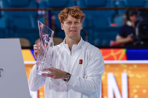 Toptennisser Jannik Sinner krijgt vraag die hem niet bevalt: 'Waarom moet je daar nou over beginnen?'