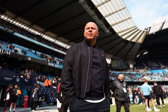 Liverpool-trainer Arne Slot stipt 'lichtpuntje' aan na blamage tegen Manchester City in FA Cup
