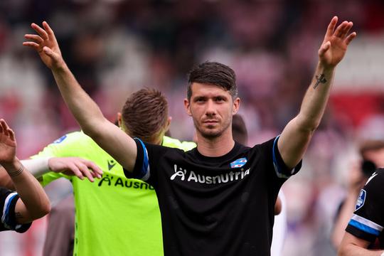 Nederlandse profvoetballer openhartig over leven in oorlogssituatie Midden-Oosten: 'Is een soort trauma'