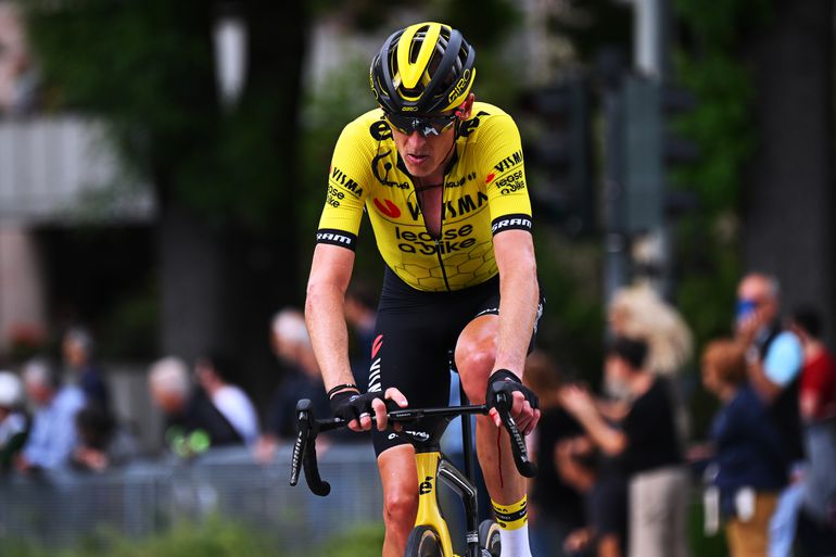 Drama voor boze Robert Gesink in Giro d'Italia: wegkapitein geeft al na één dag op