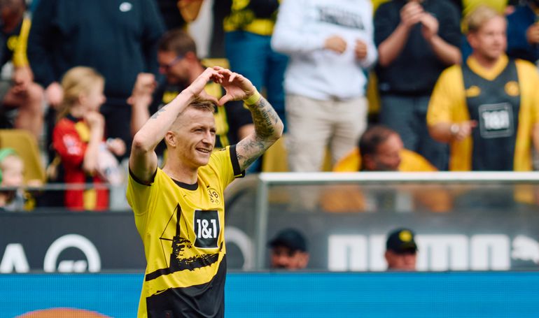 Marco Reus in tranen door goal daags na aankondigen afscheid bij Borussia Dortmund