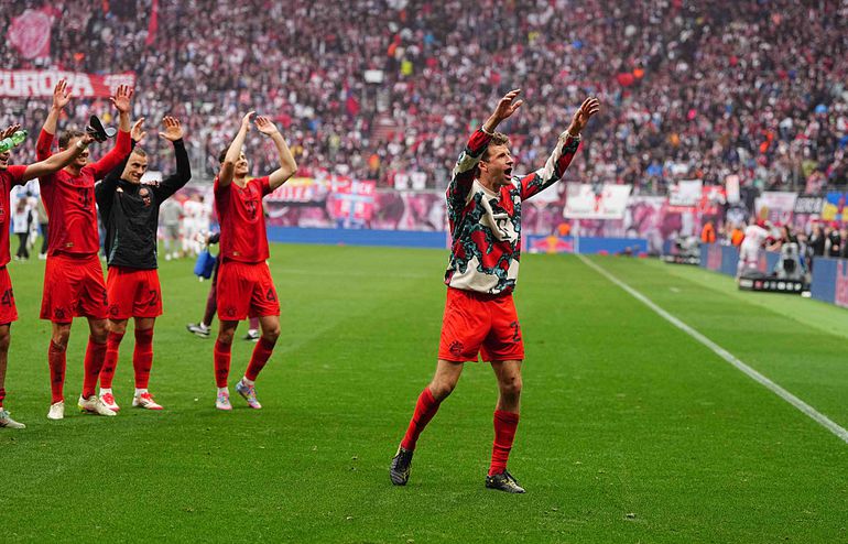 Voormalig wereldkampioen onthult opmerkelijke transfer Thomas Müller: 'Ik weet het van zijn buren'