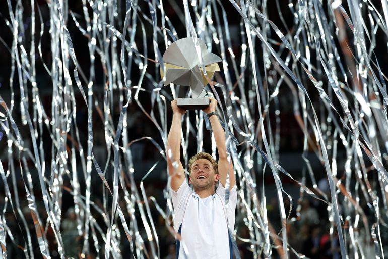 Noorse toptennisser pakt grootste titel uit zijn carrière en krijgt enorm bedrag aan prijzengeld uitbetaald