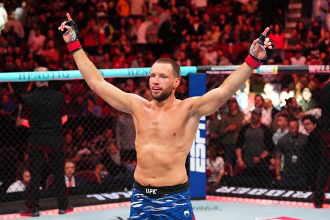 Nederlandse UFC-sensatie Reinier De Ridder slaagt voor test tegen toptalent en daagt groot kampioen uit