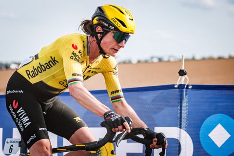 Groot drama voor toprenster Marianne Vos: valpartij in Vuelta heeft vervelende gevolgen
