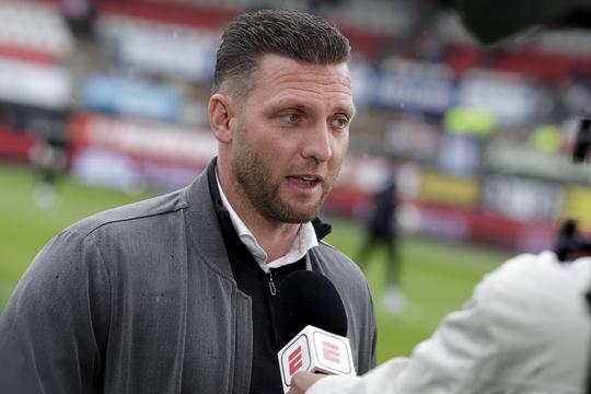 Trainer Go Ahead Eagles komt met opmerkelijke reactie na rechtszaak NAC Breda