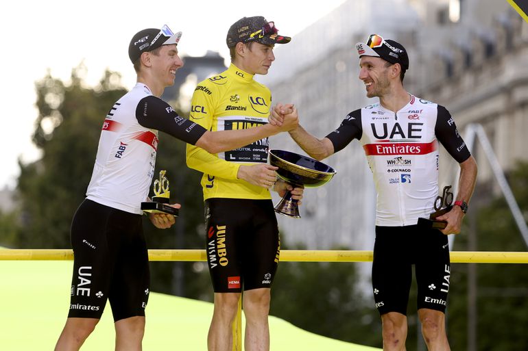 'Zelfs ik word er bang van': Tadej Pogacar verklapt ploeggenoten bij Emirates tijdens Tour de France