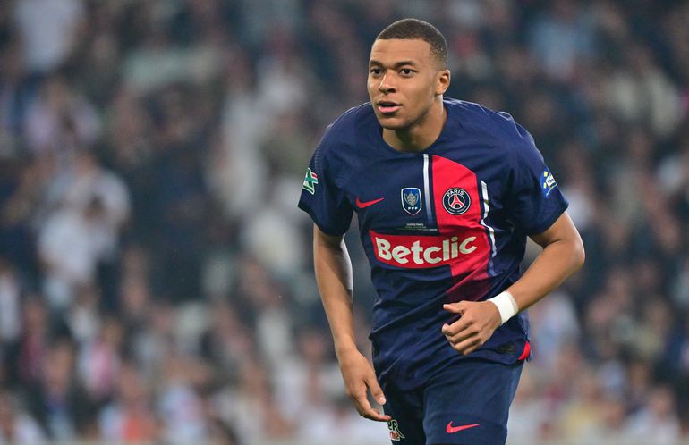 Kylian Mbappé bedankt speciaal iemand na transfer naar Real Madrid: 'Hij vertrouwde mij vanaf dag één'