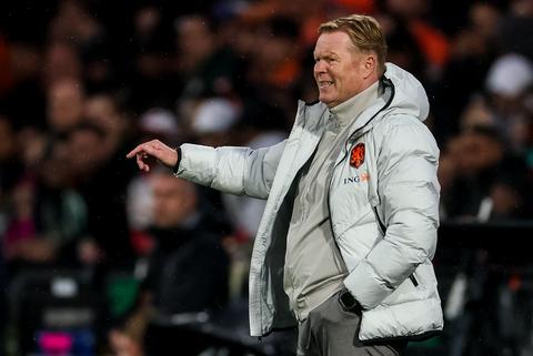 Kleinkinderen van bondscoach Ronald Koeman zijn klaar voor WK: oranjekoorts heerst ook in Barcelona