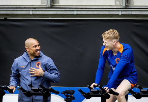 Jerdy Schouten staat op scherp, maar is niet bang voor een gele kaart tegen Turkije: 'Als het moet, dan moet het'