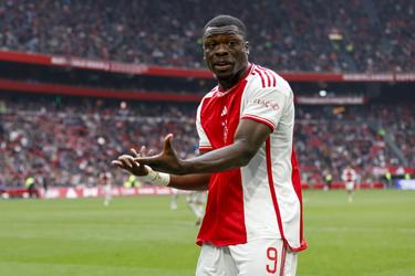 Ajax deelt teaser nieuw thuisshirt: Amsterdammers lijken met opvallend detail te gaan spelen