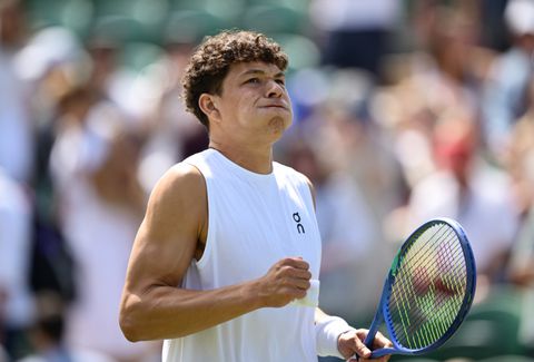 Veelbesproken partij op Wimbledon eindigt al na 4 punten en 70 seconden, toptennisser: 'Het spijt me'