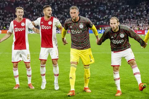 Youri Baas ziet één speler graag terugkeren bij Ajax: 'Kan je super veel van leren'