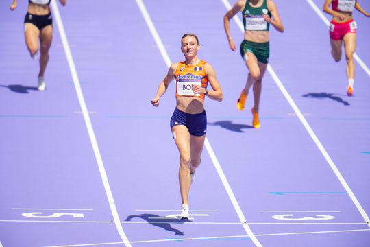 Stralende wereldster Femke Bol opent dik twaalf uur na sensatie op estafette soepel haar jacht op goud op 400 meter horden