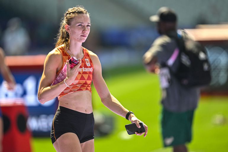 'Uitgeputte' Femke Bol ligt wakker na gouden succes op Olympische Spelen: 'Dit was de zwaarste ochtend'