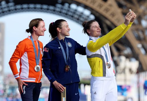 Dubbel gevoel bij Marianne Vos na zilver: 'Ik wilde Nederland niet teleurstellen'