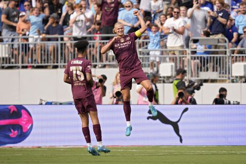 Erling Haaland op stoom met eerste hattrick van het seizoen, talent Barcelona legt Real op de pijnbank