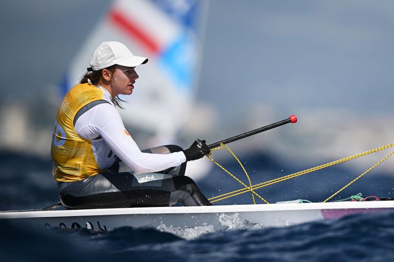 Marit Bouwmeester nóg ruimer aan kop bij olympische zeilwedstrijd na 'wisselende' dag