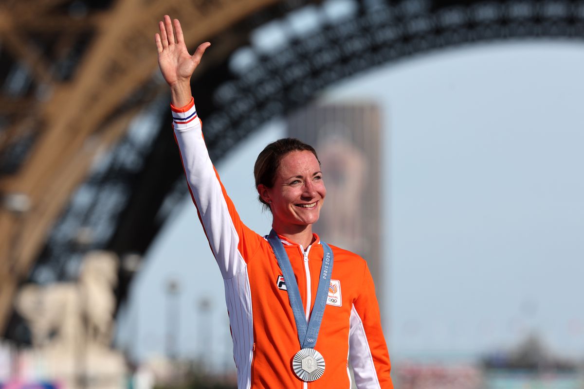 Hangt Marianne Vos niet de olympische medaille, maar deze prijs boven haar bed? 'Wie weet'