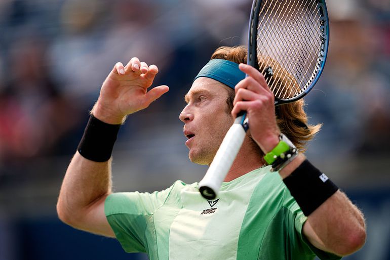 Toptennisser emotioneel over 'bijzonder persoon' aan zijn zijde: 'Hele persoonlijke leven opgeofferd'