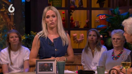 Teruggekeerde Hélène Hendriks heeft bij De Oranjezomer meteen een boodschap: 'Het was allemaal veel te veel'