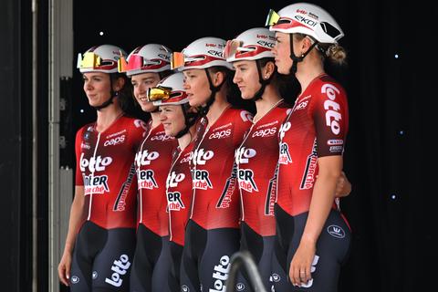 Ex-topschaatsster Sandrine Tas (30) bevindt zich in bizarre situatie in Tour de France Femmes: 'Heel jammer'